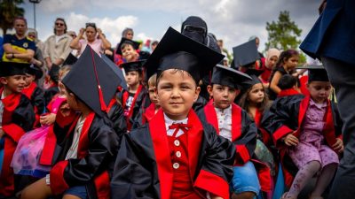 Kocaeli Büyükşehir Belediyesi’nin çocukların güvenli, eğitici ve eğlenceli ortamlarda vakit
