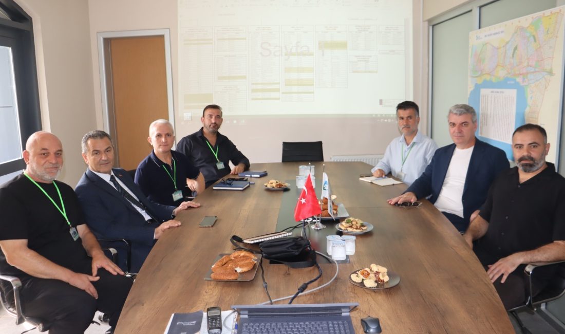 İzmit Belediyesi Başkanvekili Lütfü Obuz ve Başkan Yardımcısı Hamil İlker