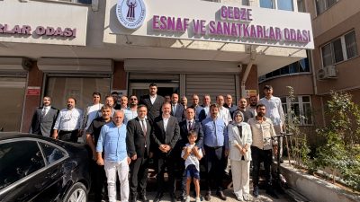 MHP Kocaeli İl Başkanı Enes Emengen, Gebze’de gerçekleştirdiği ziyaretlerde kamyoncu