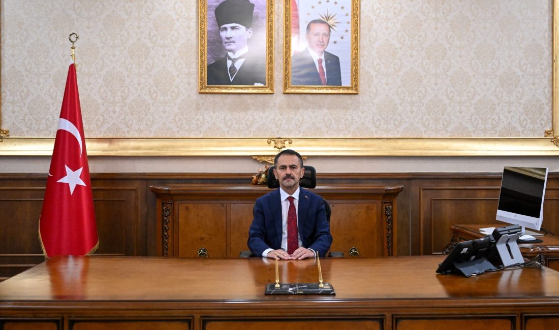 Kocaeli Valisi İlhami Aktaş, 30 Ağustos Zafer Bayramı’nın 104. yıl