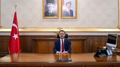 Kocaeli Valisi İlhami Aktaş, 30 Ağustos Zafer Bayramı’nın 104. yıl