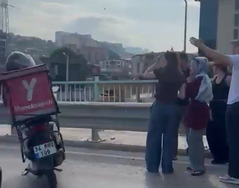 İzmit Yeşilova’da meydana gelen motosiklet kazasında sürücü yere savruldu. Kazanın