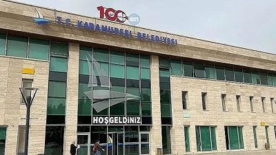 Karamürsel Belediyesi, ilçede bulunan bir kafe ile bir balık satış