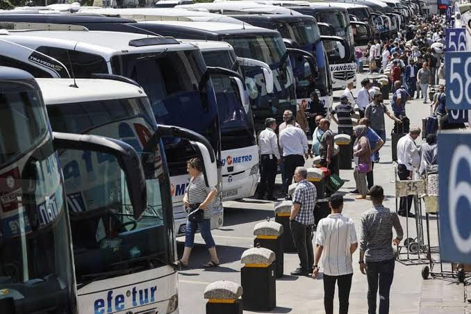 Türkiye’nin karayolu taşımacılığının köklü markalarından Asya Tur’da yeni dönem başladı.