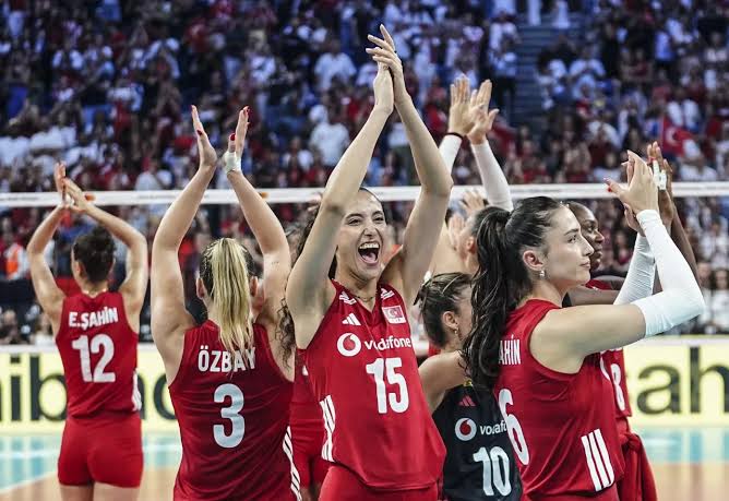 A Milli Kadın Voleybol Takımı, 2026 Avrupa Şampiyonası’nda Macaristan’ı 3-0
