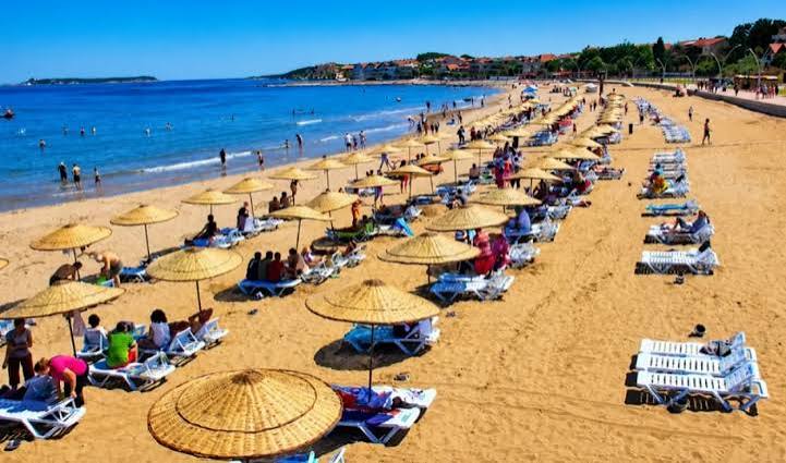 Kandıra Kaymakamlığı, olumsuz hava ve deniz şartları nedeniyle 13 Ağustos