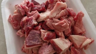 Derince Belediyesi, sosyal hizmetlerde kullanılmak üzere 5 bin kilogram kuşbaşı