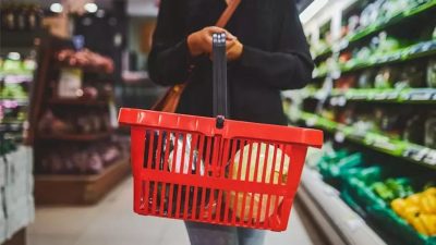 Ticaret satış hacmi yıllık yüzde 4,5 azaldı, perakende satış hacmi