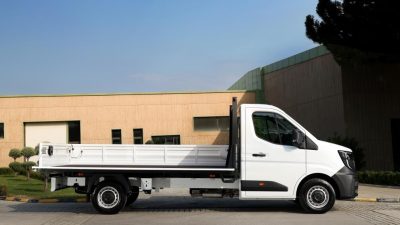 Uzun bir aranın ardından yenilenen Renault Master Minibüs ve Master
