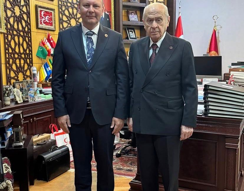 MHP Kocaeli İl Başkanı Enes Emengen, MHP Genel Başkanı Devlet