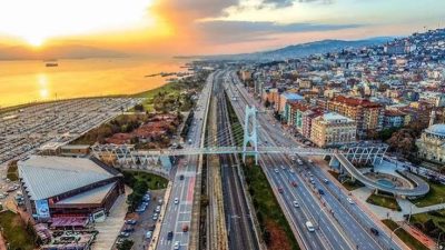 Yaz mevsiminin sonuna gelinmesiyle birlikte Kocaeli’de vatandaşların gözü hava sıcaklıklarına