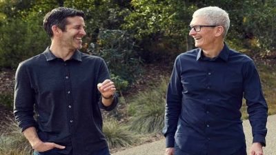 Dünyanın en büyük teknoloji şirketlerinden Apple’da 15 yıllık Tim Cook